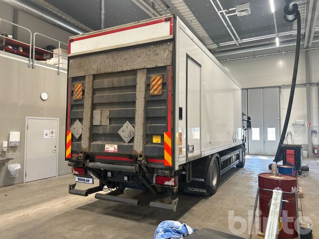 SCANIA P280 - Camión caja cerrada: foto 4 SCANIA P280 - Camión caja cerrada: foto 4