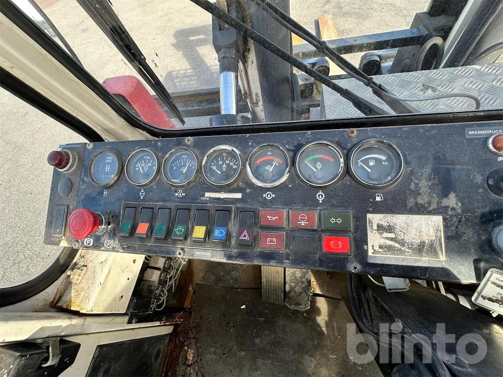 Carretilla elevadora Svetruck 16 120-38: foto 46 Carretilla elevadora Svetruck 16 120-38: foto 46