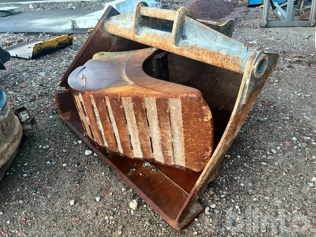 TIK 1700mm S70 - Cazo para excavadora: foto 1 TIK 1700mm S70 - Cazo para excavadora: foto 1