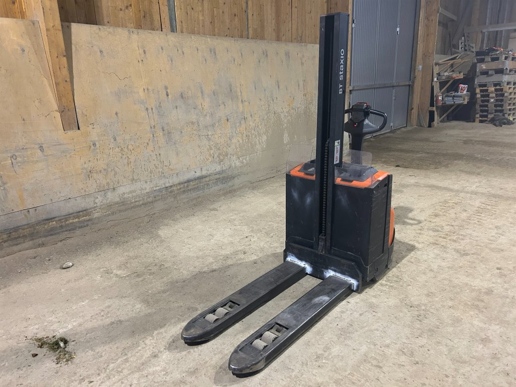 Toyota SWE080L - Apilador: foto 4 Toyota SWE080L - Apilador: foto 4