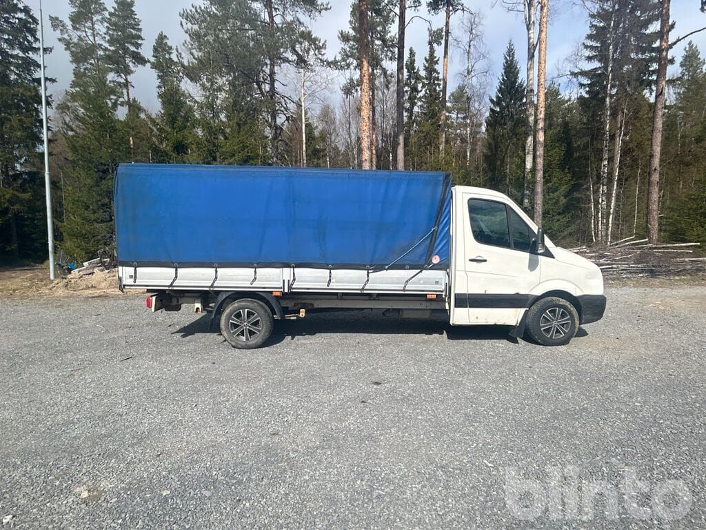 VW CRAFTER 35 CHASSI EH - Caja abierta furgoneta: foto 4 VW CRAFTER 35 CHASSI EH - Caja abierta furgoneta: foto 4