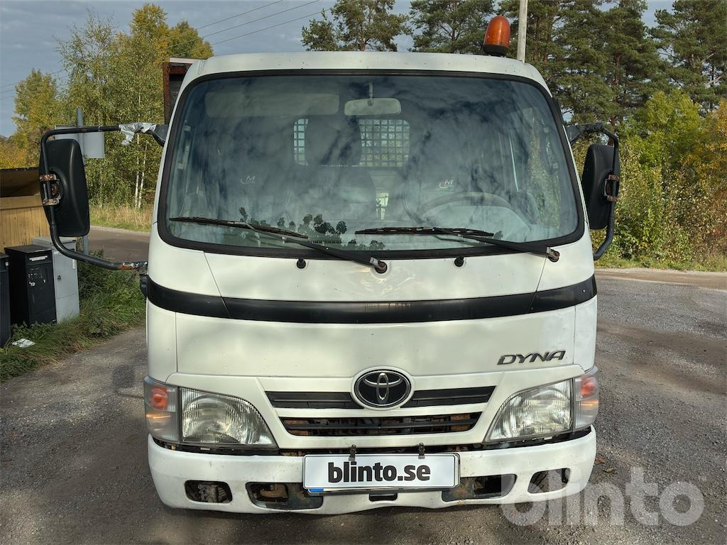TOYOTA DYNA 150 - Vehículo comercial ligero: foto 2 TOYOTA DYNA 150 - Vehículo comercial ligero: foto 2