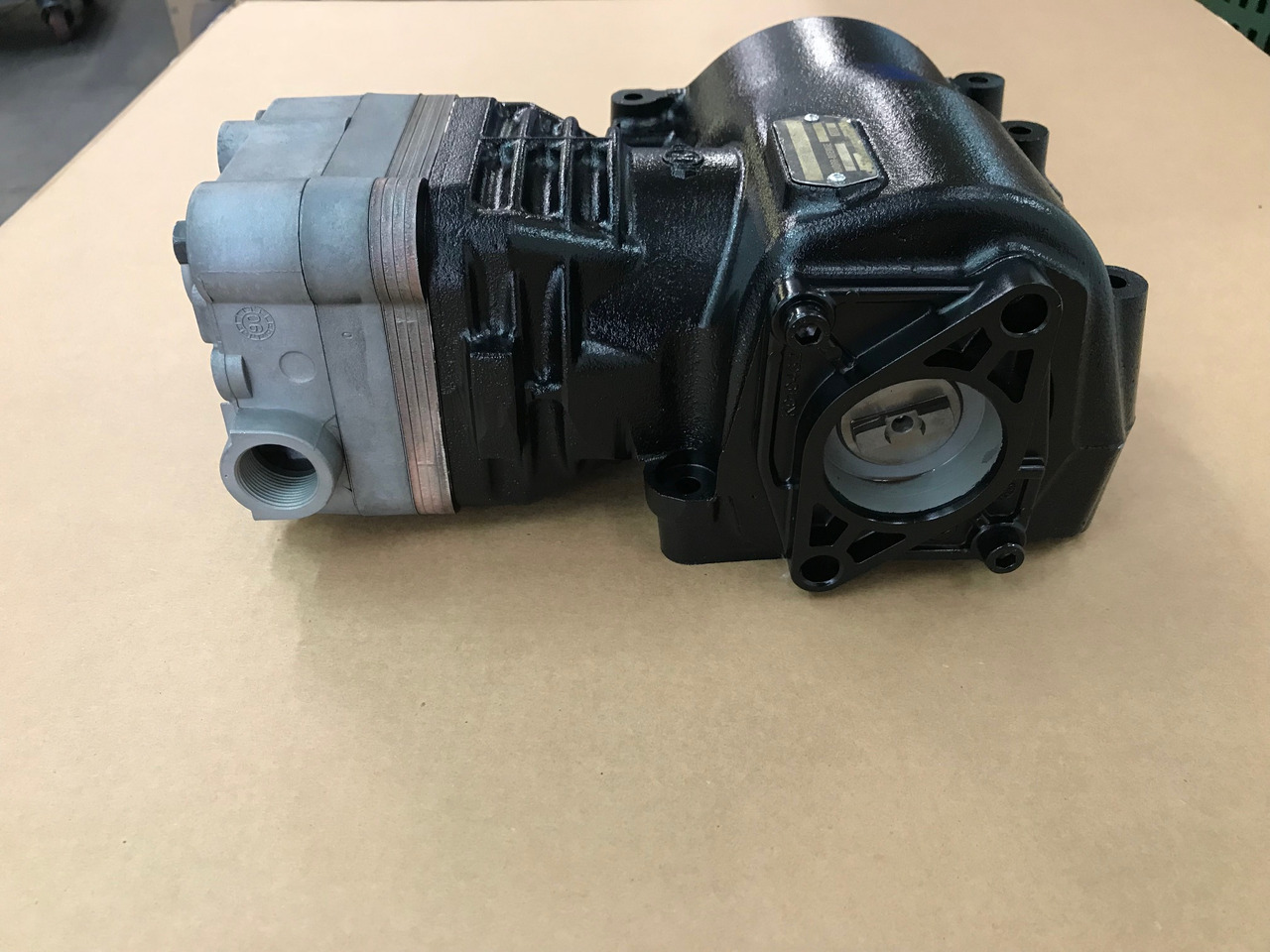COMPRESSORE ARIA MONOCILINDRICO MAN 51541007095 - Compresor de aire: foto 5 COMPRESSORE ARIA MONOCILINDRICO MAN 51541007095 - Compresor de aire: foto 5