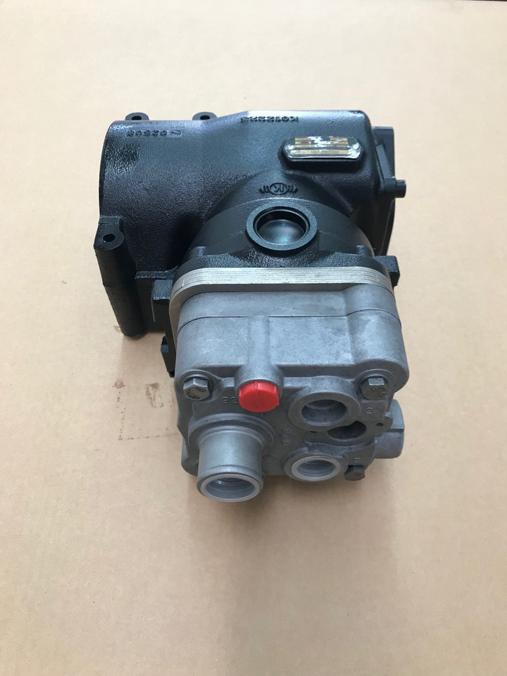 COMPRESSORE ARIA MONOCILINDRICO MAN 51541007121 - Compresor de aire: foto 4 COMPRESSORE ARIA MONOCILINDRICO MAN 51541007121 - Compresor de aire: foto 4
