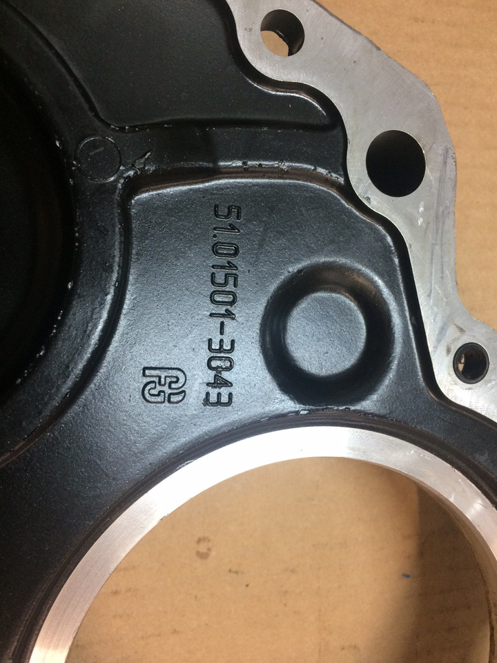 COPERCHIO BASAMENTO MAN 51015015025 - Cárter para Camión: foto 3 COPERCHIO BASAMENTO MAN 51015015025 - Cárter para Camión: foto 3