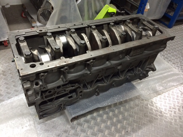 KIT BASAMENTO + ALBERO MOTORE MAN D2066 - Cárter para Camión: foto 3 KIT BASAMENTO + ALBERO MOTORE MAN D2066 - Cárter para Camión: foto 3