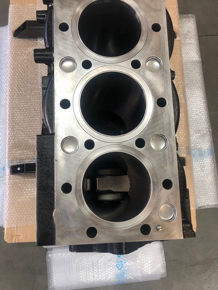 KIT BASAMENTO + ALBERO MOTORE - MAN D2676 EURO6C - Cárter para Camión: foto 3 KIT BASAMENTO + ALBERO MOTORE - MAN D2676 EURO6C - Cárter para Camión: foto 3