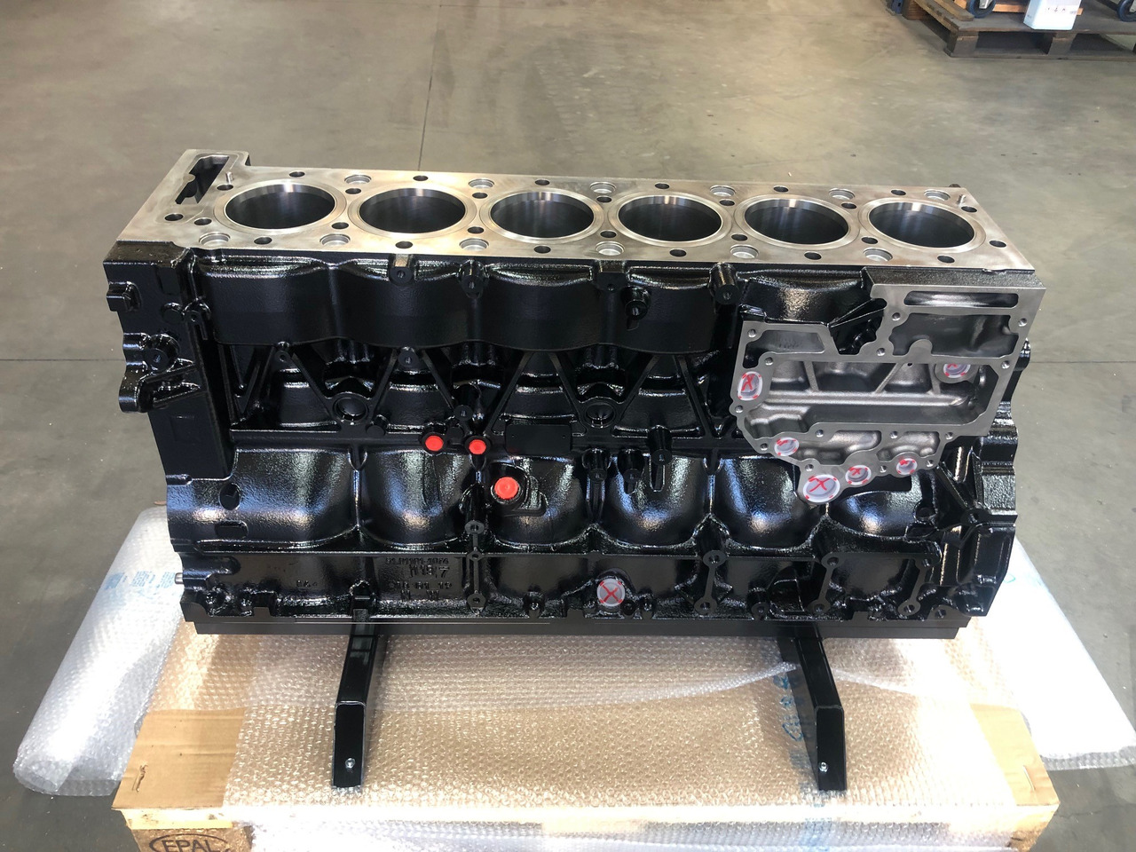 KIT BASAMENTO + ALBERO MOTORE - MAN D2676 EURO6C - Cárter para Camión: foto 4 KIT BASAMENTO + ALBERO MOTORE - MAN D2676 EURO6C - Cárter para Camión: foto 4