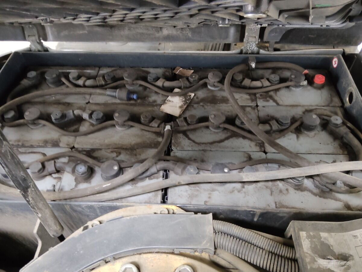 STILL RX50-13 - Carretilla elevadora eléctrica: foto 4 STILL RX50-13 - Carretilla elevadora eléctrica: foto 4