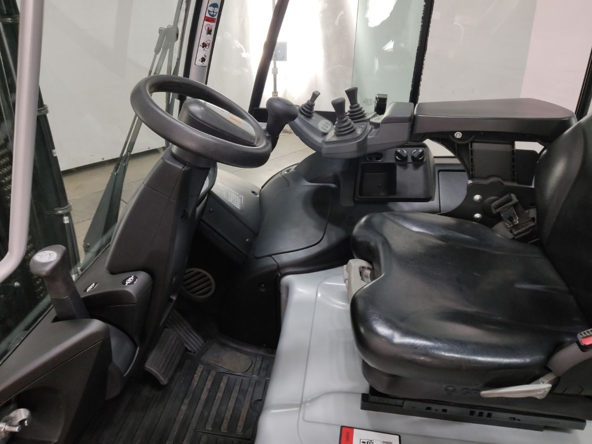 STILL RX60-50 - Carretilla elevadora eléctrica: foto 3 STILL RX60-50 - Carretilla elevadora eléctrica: foto 3