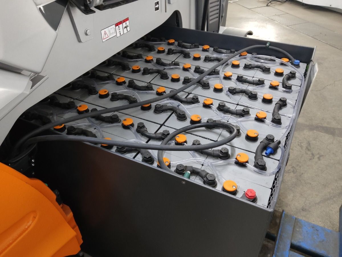 STILL RX60-50 - Carretilla elevadora eléctrica: foto 4 STILL RX60-50 - Carretilla elevadora eléctrica: foto 4