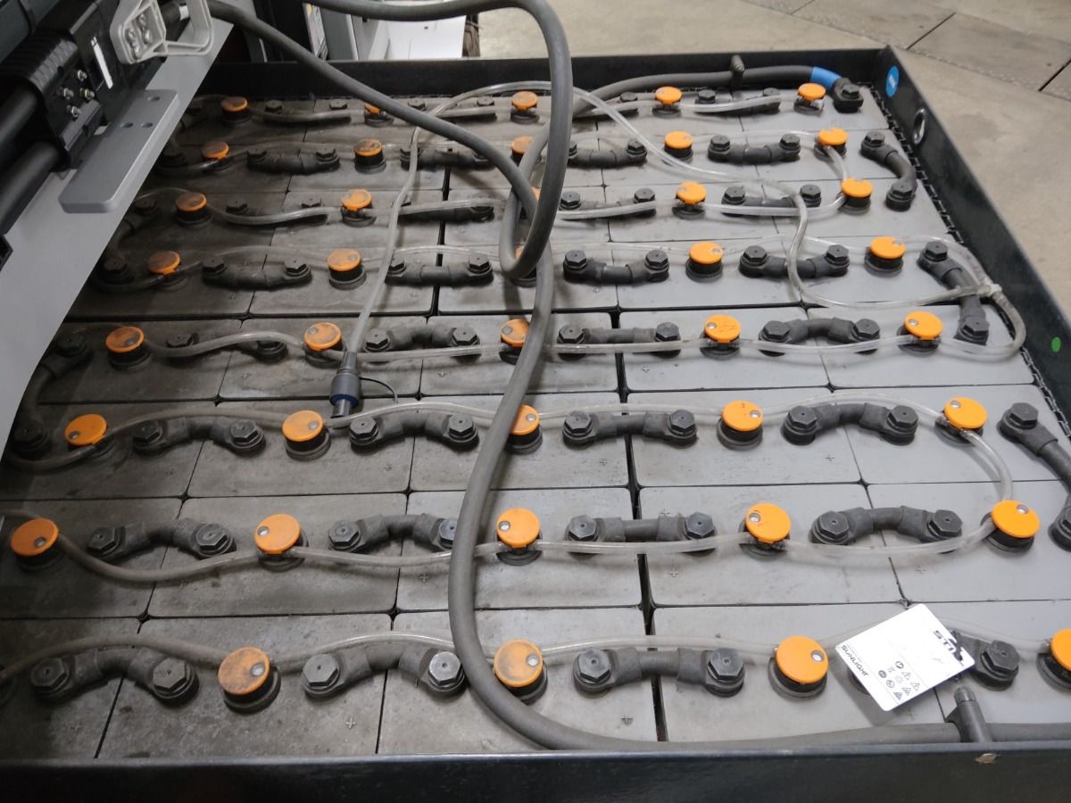 STILL RX60-50 - Carretilla elevadora eléctrica: foto 4 STILL RX60-50 - Carretilla elevadora eléctrica: foto 4