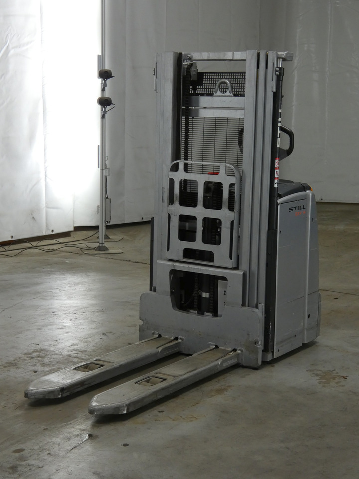 Still EXV14 - Apilador: foto 1 Still EXV14 - Apilador: foto 1