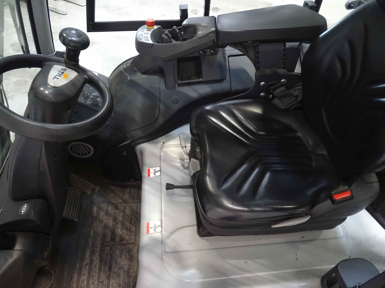 Still RX60-25/600 - Carretilla elevadora eléctrica: foto 3 Still RX60-25/600 - Carretilla elevadora eléctrica: foto 3