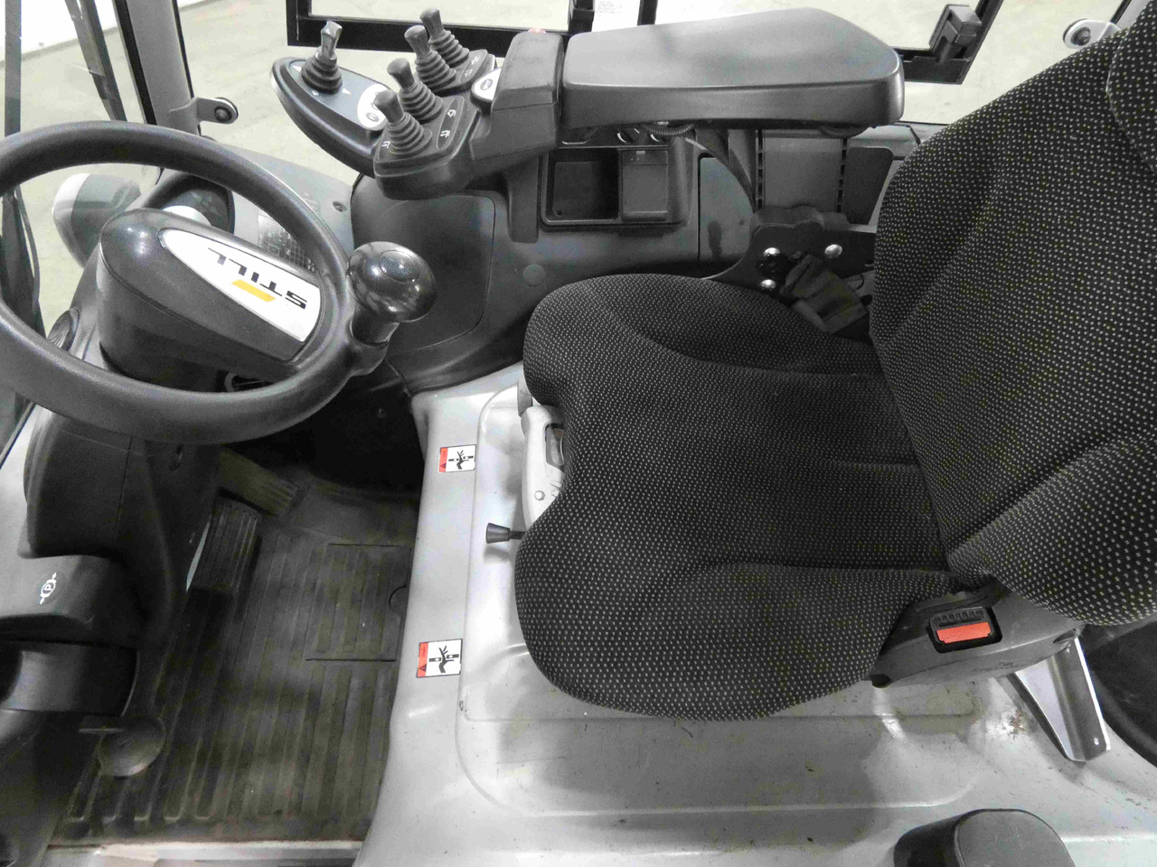 Still RX60-25L/600 - Carretilla elevadora eléctrica: foto 3 Still RX60-25L/600 - Carretilla elevadora eléctrica: foto 3