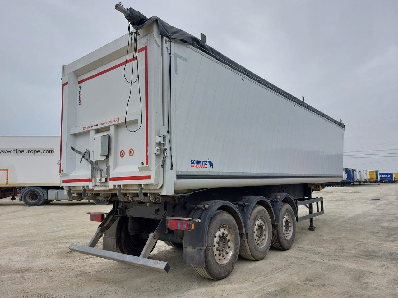 Schmitz Cargobull SCB*S3B - Volquete semirremolque: foto 4 Schmitz Cargobull SCB*S3B - Volquete semirremolque: foto 4