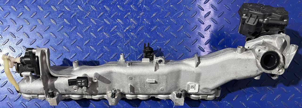 BMW BMW Intake Manifold 9885850 - Colector de admisión: foto 3 BMW BMW Intake Manifold 9885850 - Colector de admisión: foto 3