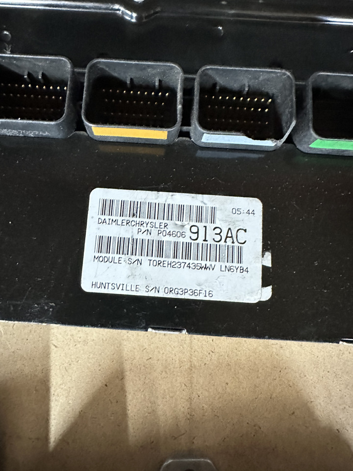 Chrysler Charger Ecu p04606838ac - Unidad de control para Otros: foto 1 Chrysler Charger Ecu p04606838ac - Unidad de control para Otros: foto 1