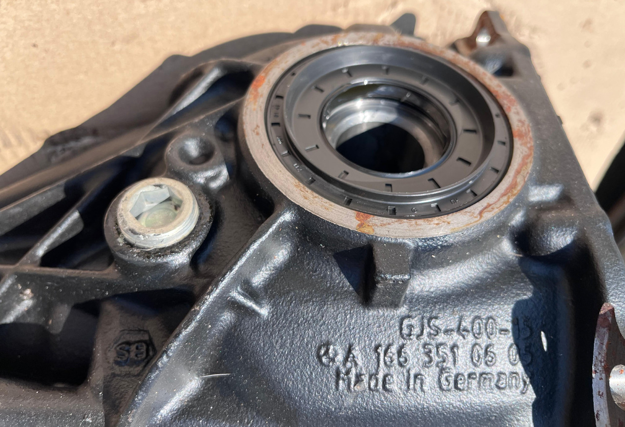 MERCEDES-BENZ Mercedes Benz Rear Axle Differential A1663510605 - Diferencial: foto 3 MERCEDES-BENZ Mercedes Benz Rear Axle Differential A1663510605 - Diferencial: foto 3