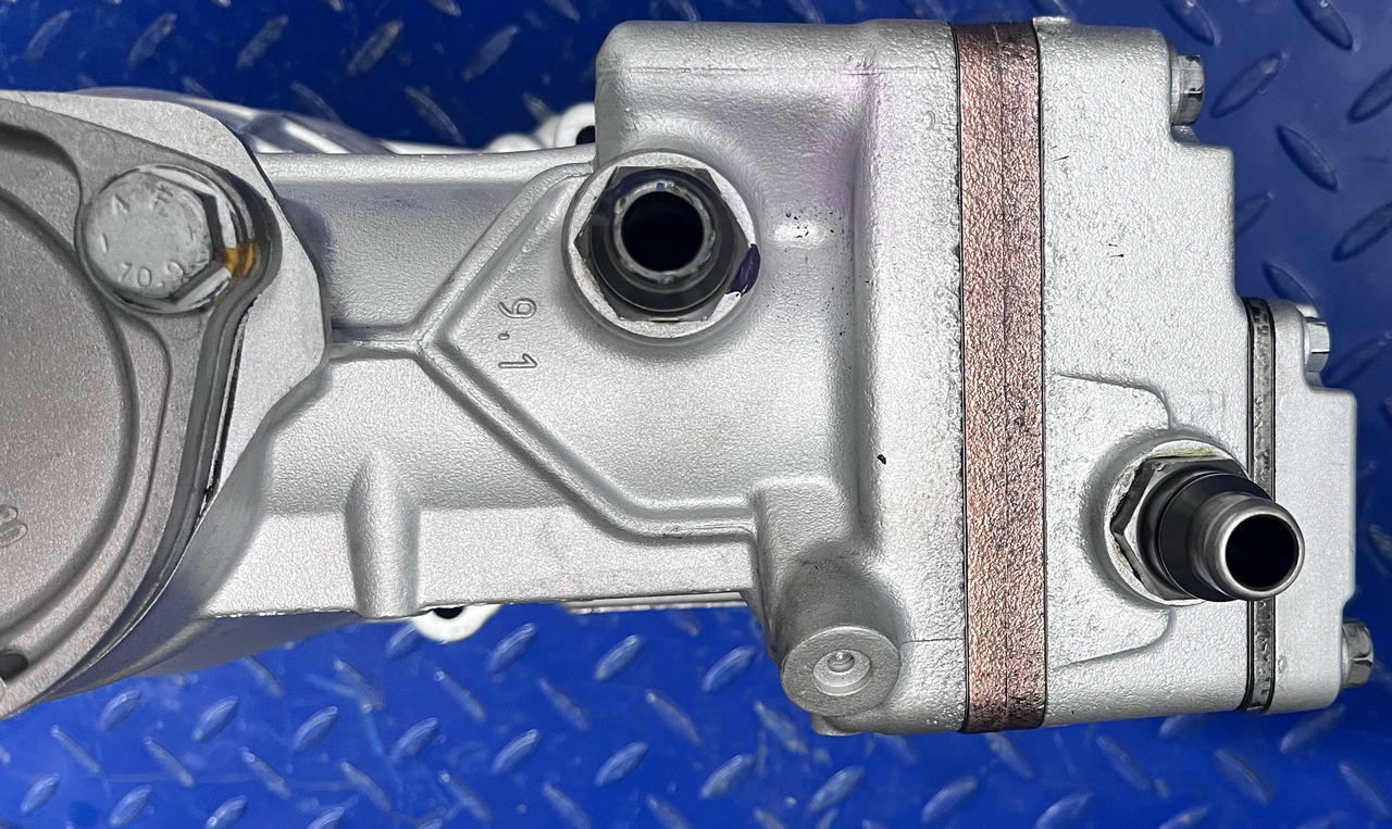 Mercedes Actros MP4 Air Compressor Euro 6 A4701302015 Reconditioned - Compresor para Camión: foto 4 Mercedes Actros MP4 Air Compressor Euro 6 A4701302015 Reconditioned - Compresor para Camión: foto 4