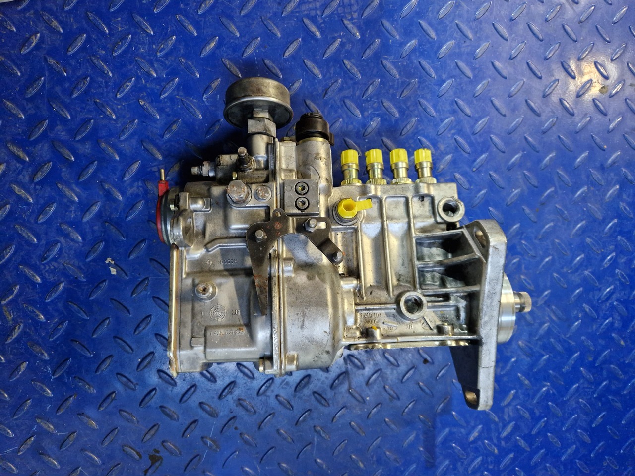 BOSCH INJECTION PUMP 0400074871 - Piezas de recambio para Camión: foto 4 BOSCH INJECTION PUMP 0400074871 - Piezas de recambio para Camión: foto 4