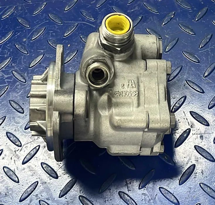 MERCEDES-BENZ Pump Power steering Mercedes ATEGO A0024604780 - Piezas de recambio: foto 1 MERCEDES-BENZ Pump Power steering Mercedes ATEGO A0024604780 - Piezas de recambio: foto 1