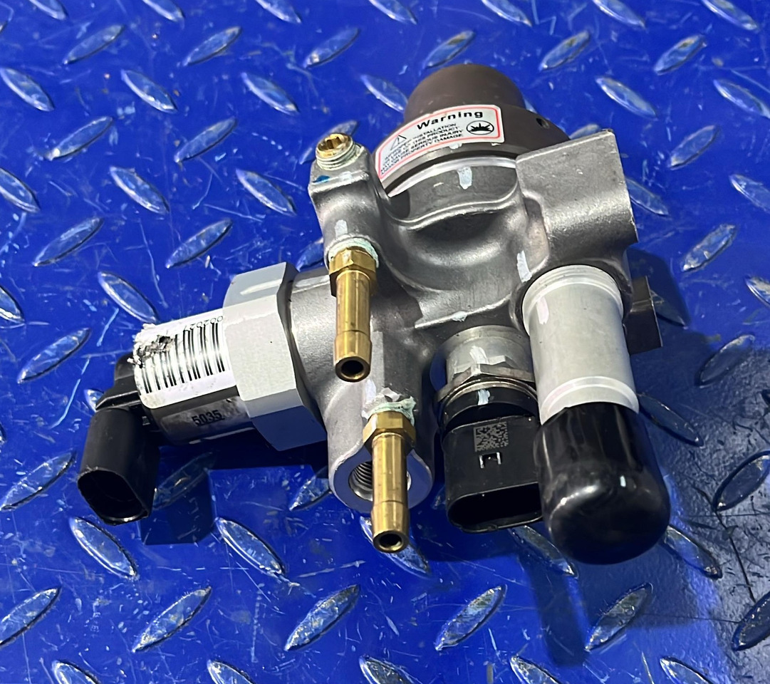 Mercedes Benz Gas pressure regulator A1691700507 - Piezas de recambio: foto 2 Mercedes Benz Gas pressure regulator A1691700507 - Piezas de recambio: foto 2