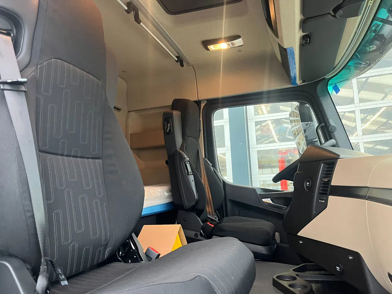 Leasing financiero de Mercedes-Benz Actros 2045 S 4x2 Tractor Head leasing Mercedes-Benz Actros 2045 S 4x2 Tractor Head: foto 15