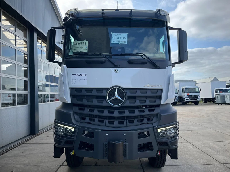 Mercedes-Benz Arocs 4058 AS 6x6 Tractor Head 180T Push Pull EURO-5 - Cabeza tractora: foto 4 Mercedes-Benz Arocs 4058 AS 6x6 Tractor Head 180T Push Pull EURO-5 - Cabeza tractora: foto 4