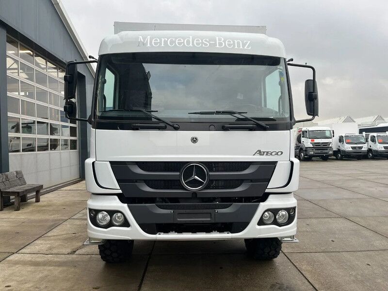 Mercedes-Benz Atego 1725 A 4x4 Service Truck - Camión, Camión grúa: foto 4 Mercedes-Benz Atego 1725 A 4x4 Service Truck - Camión, Camión grúa: foto 4