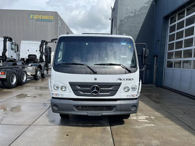 Leasing financiero de Mercedes-Benz Accelo 815 4x2 Garbage Compactor (2 units) Accelo 815 4x2 Garbage Compactor (2 units) leasing Mercedes-Benz Accelo 815 4x2 Garbage Compactor (2 units) Accelo 815 4x2 Garbage Compactor (2 units): foto 9