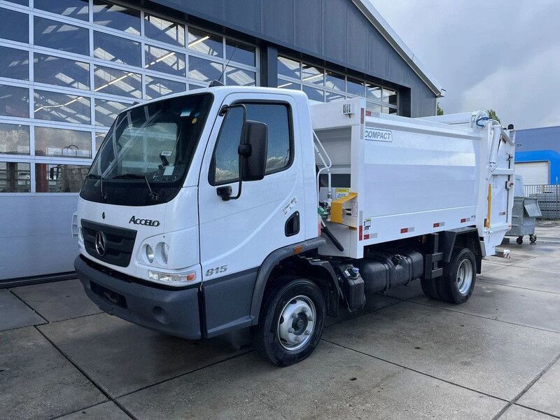 Mercedes-Benz Accelo 815 Accelo 815 4x2 Garbage Compactor - Camión de basura: foto 1 Mercedes-Benz Accelo 815 Accelo 815 4x2 Garbage Compactor - Camión de basura: foto 1