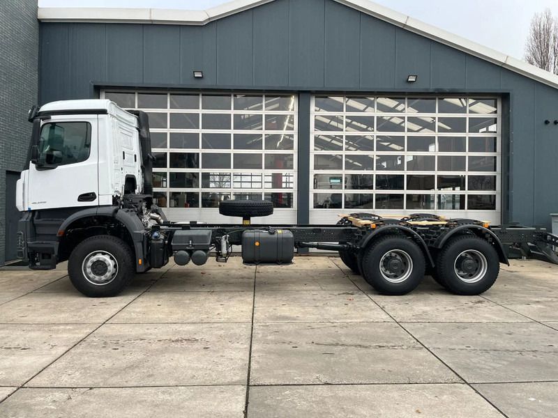 Mercedes-Benz Arocs 4045 6x4 Chassis Cabin - Chasis camión: foto 2 Mercedes-Benz Arocs 4045 6x4 Chassis Cabin - Chasis camión: foto 2