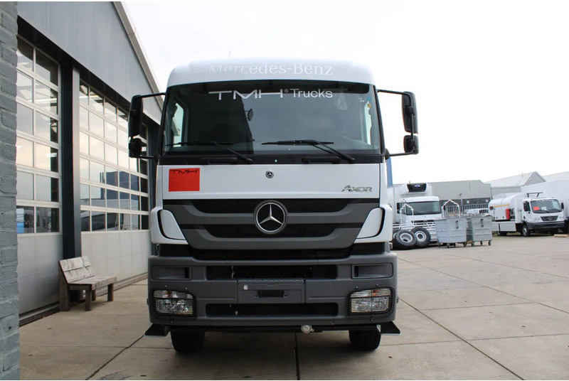 Mercedes-Benz Axor 3344 K 6x4 Tipper Truck - Volquete camión: foto 5 Mercedes-Benz Axor 3344 K 6x4 Tipper Truck - Volquete camión: foto 5