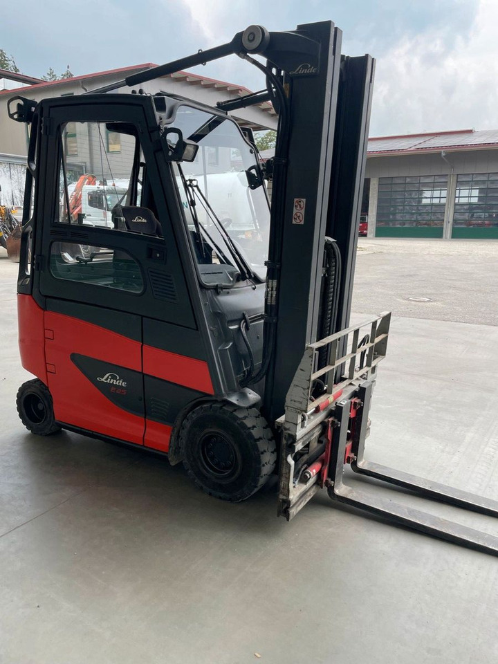 Linde E25H-01 - Carretilla elevadora eléctrica: foto 5 Linde E25H-01 - Carretilla elevadora eléctrica: foto 5