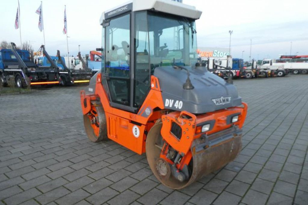 Apisonadora de asfalto Hamm Tandem-Vibrationswalze DV 40 VV Baumaschine: foto 1