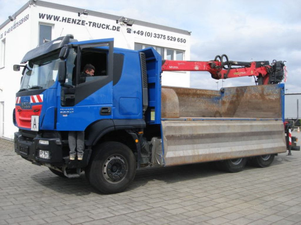 Iveco TRACKER 260T50 6x4 3-Achs Kipper Heckkran Espilo - Camión grúa, Volquete camión: foto 2 Iveco TRACKER 260T50 6x4 3-Achs Kipper Heckkran Espilo - Camión grúa, Volquete camión: foto 2