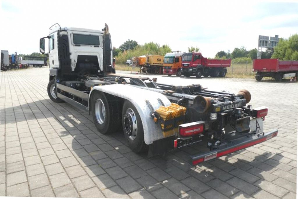 MAN TG-S 26.420/6x2 Abrollkipper - Multibasculante camión: foto 4 MAN TG-S 26.420/6x2 Abrollkipper - Multibasculante camión: foto 4