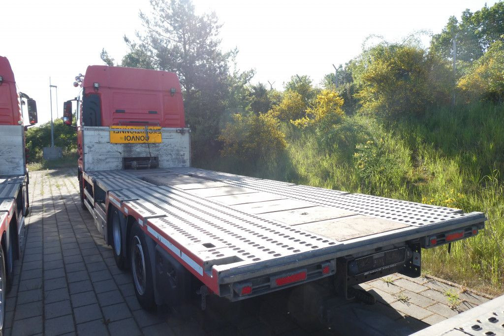 MAN TG-X 24.500 6x2-4 LL-U Pritsche Maschinentranspo - Camión caja abierta: foto 5 MAN TG-X 24.500 6x2-4 LL-U Pritsche Maschinentranspo - Camión caja abierta: foto 5