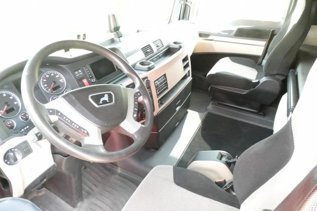 MAN TG-X 24.500 6x2-4 LL-U Pritsche Maschinentransporter - Camión caja abierta: foto 2 MAN TG-X 24.500 6x2-4 LL-U Pritsche Maschinentransporter - Camión caja abierta: foto 2