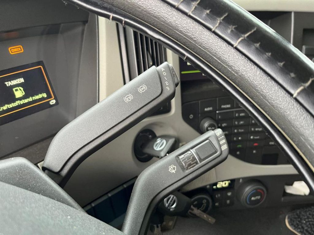 Leasing financiero de Volvo FM 420 6x2 Pritsche Heckkran 27m/t,Funk,Jib ,E6  leasing Volvo FM 420 6x2 Pritsche Heckkran 27m/t,Funk,Jib ,E6: foto 7