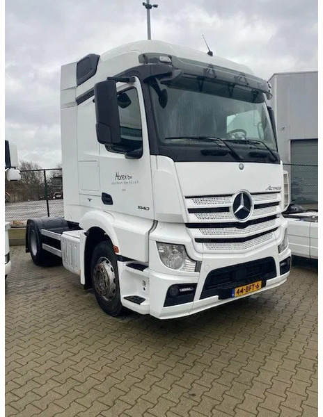 Mercedes-Benz Actros 1840 stream space cabine met spoilers fenders en zonneklep, apk gekeurd. - Cabeza tractora: foto 2 Mercedes-Benz Actros 1840 stream space cabine met spoilers fenders en zonneklep, apk gekeurd. - Cabeza tractora: foto 2