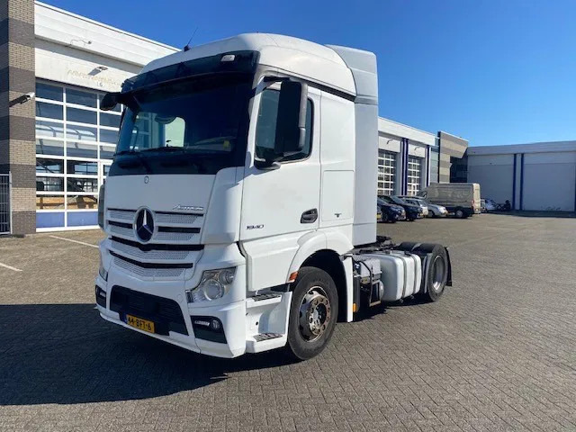 Mercedes-Benz Actros 1840 stream space cabine met spoilers fenders en zonneklep, apk gekeurd. - Cabeza tractora: foto 1 Mercedes-Benz Actros 1840 stream space cabine met spoilers fenders en zonneklep, apk gekeurd. - Cabeza tractora: foto 1