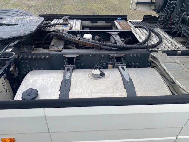 Volvo FH 500 , euro 6 met hydrauliek en lage km stand......compleet uitgevoerd..... - Cabeza tractora: foto 4 Volvo FH 500 , euro 6 met hydrauliek en lage km stand......compleet uitgevoerd..... - Cabeza tractora: foto 4