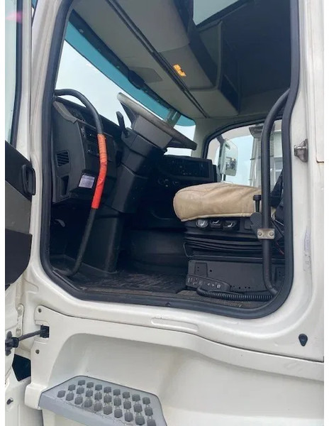 Volvo FH 500 , euro 6 met hydrauliek en lage km stand......compleet uitgevoerd..... - Cabeza tractora: foto 5 Volvo FH 500 , euro 6 met hydrauliek en lage km stand......compleet uitgevoerd..... - Cabeza tractora: foto 5