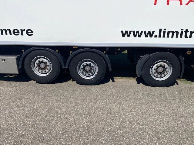 Krone SD koelvries thermo King SL 400 - Frigorífico semirremolque: foto 4 Krone SD koelvries thermo King SL 400 - Frigorífico semirremolque: foto 4