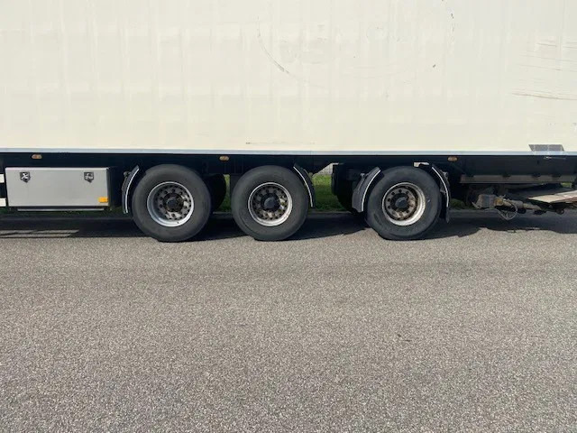 Van Eck koelvries 3 asser stuuras,met carrier vector koelmotor, apk gekeurd - Frigorífico semirremolque: foto 5 Van Eck koelvries 3 asser stuuras,met carrier vector koelmotor, apk gekeurd - Frigorífico semirremolque: foto 5