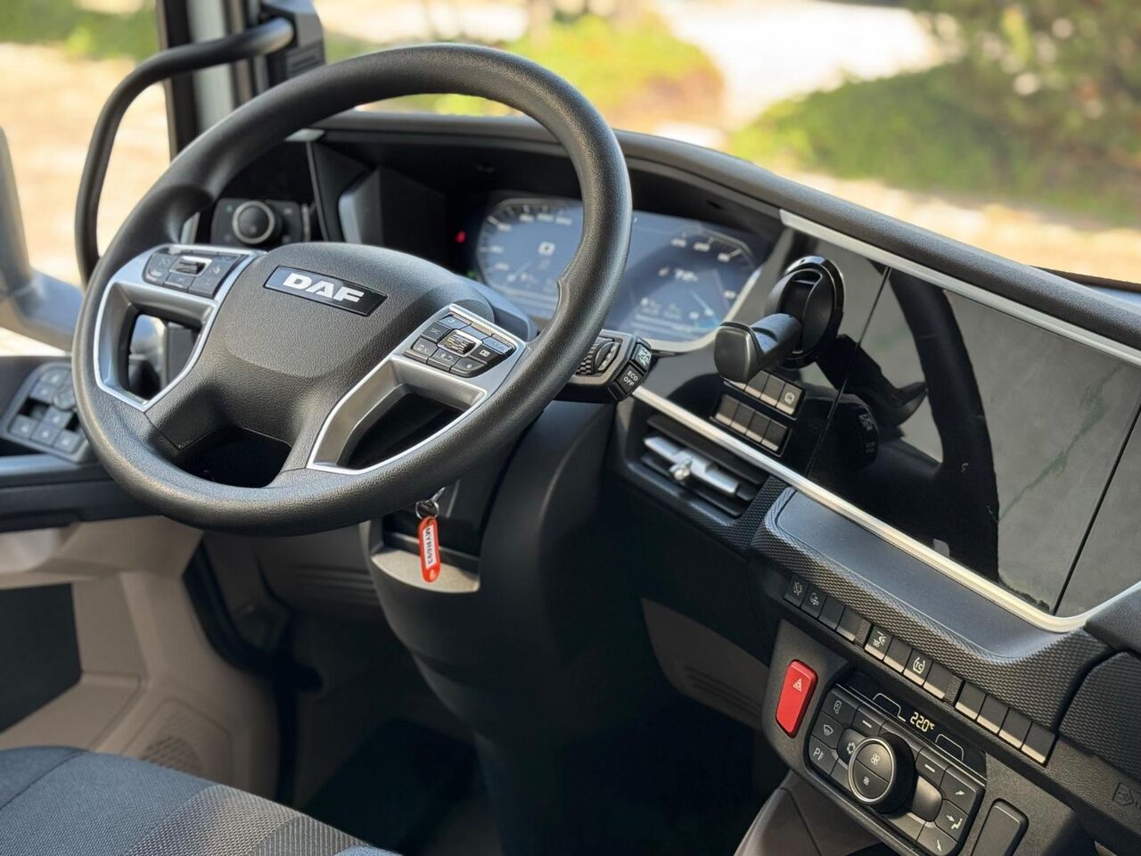Leasing financiero de DAF XG 480 FT Standklima 2 x TANK 1.195Ltr leasing DAF XG 480 FT Standklima 2 x TANK 1.195Ltr: foto 18 Leasing financiero de DAF XG 480 FT Standklima 2 x TANK 1.195Ltr leasing DAF XG 480 FT Standklima 2 x TANK 1.195Ltr: foto 18