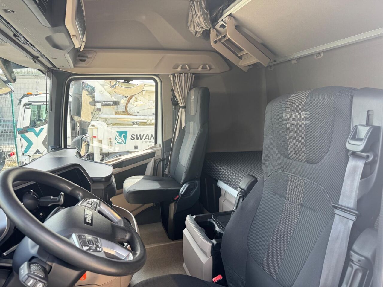 Leasing financiero de  DAF XG 480 FT Standklima 2 x TANK 1.195Ltr leasing DAF XG 480 FT Standklima 2 x TANK 1.195Ltr: foto 26