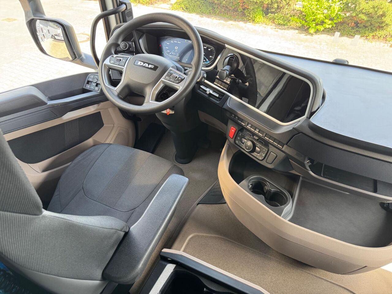 Leasing financiero de DAF XG 480 FT Standklima 2 x TANK 1.195Ltr leasing DAF XG 480 FT Standklima 2 x TANK 1.195Ltr: foto 21 Leasing financiero de DAF XG 480 FT Standklima 2 x TANK 1.195Ltr leasing DAF XG 480 FT Standklima 2 x TANK 1.195Ltr: foto 21